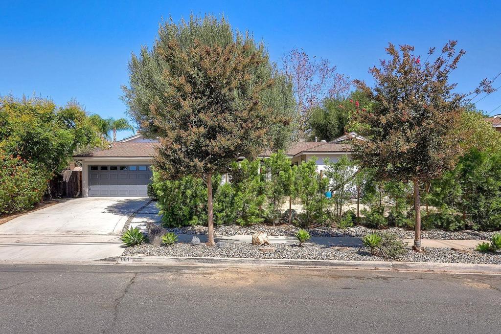 1591 Olive Hills Property Photo 1