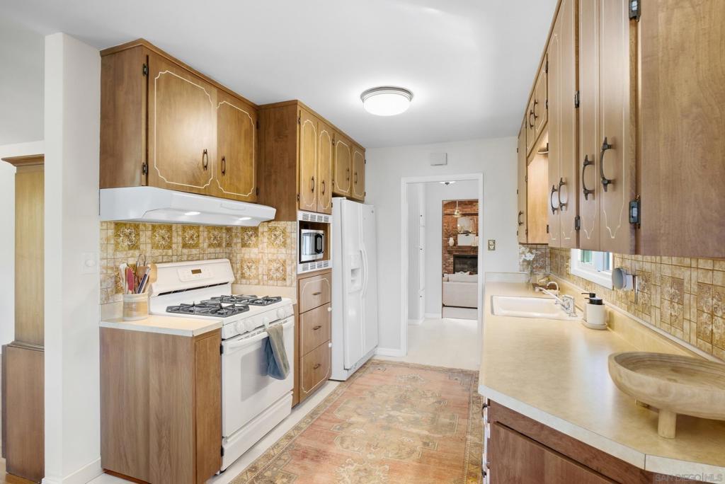 6832 Cartwright Property Photo 23
