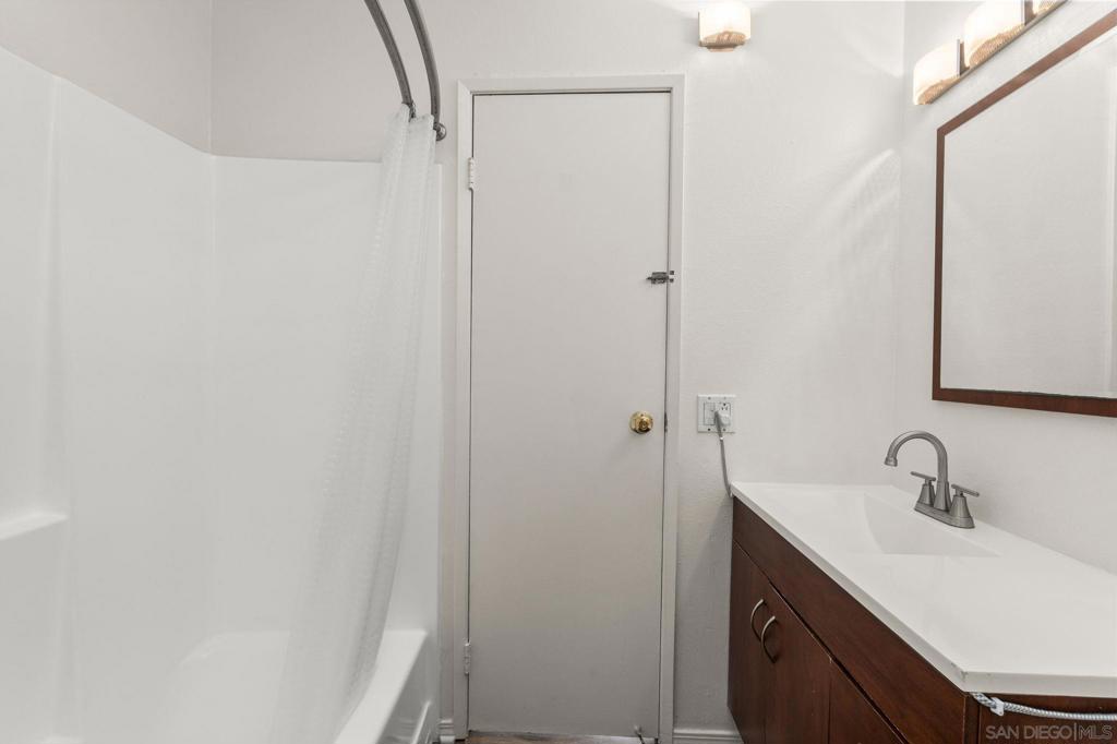 5422 Adobe Falls Rd 12 Property Photo 17