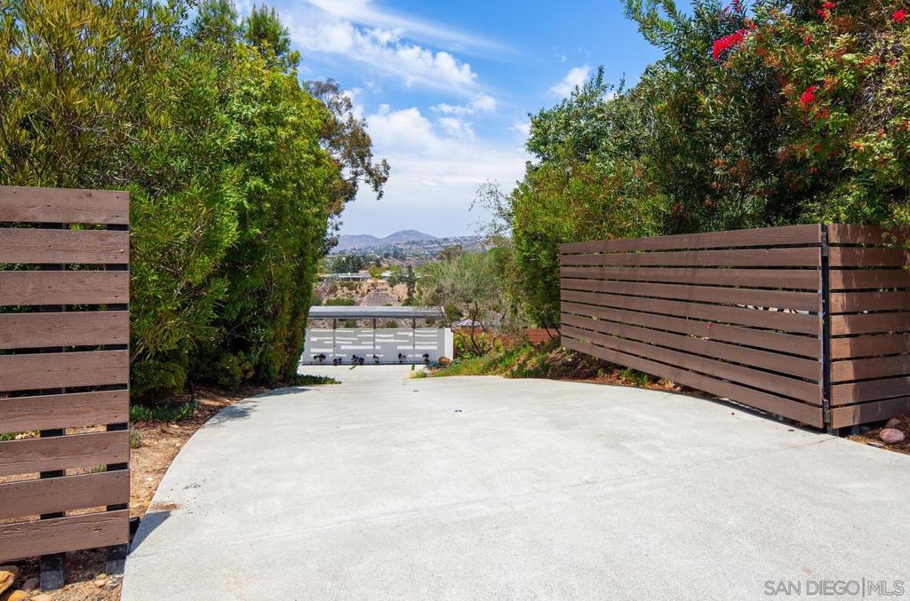 5481 Toyon Rd Property Photo 2