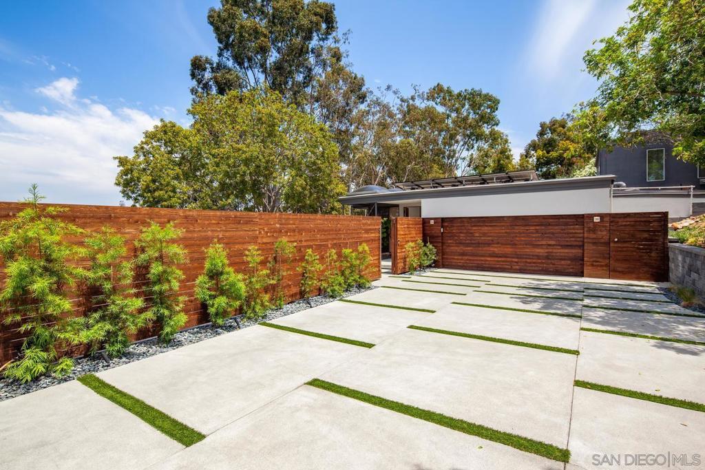 5481 Toyon Rd Property Photo 3