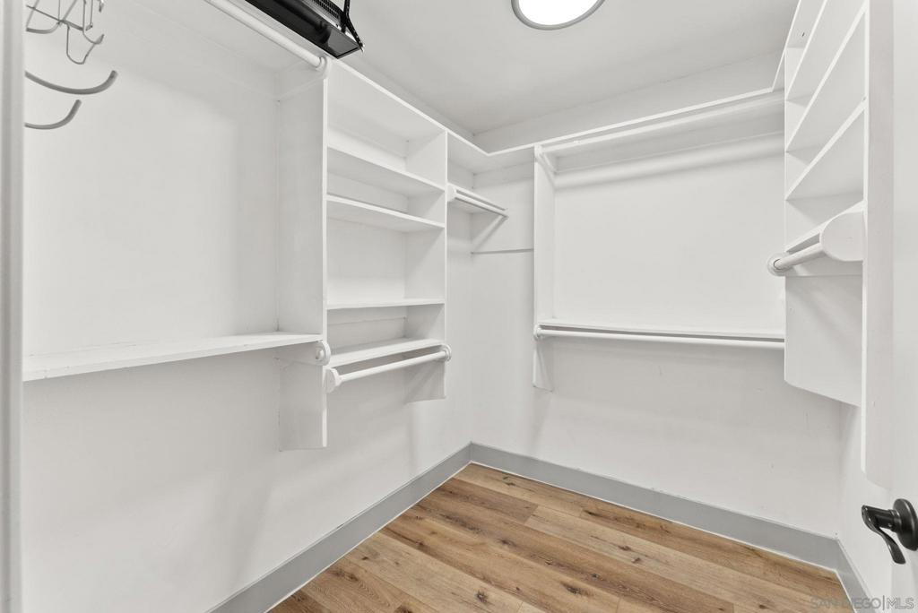 10111 Cliffwood Dr Property Photo 14