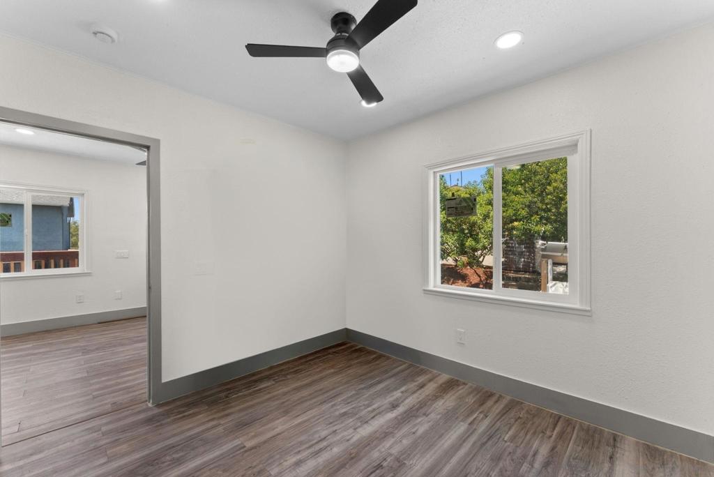 10111 Cliffwood Dr Property Photo 37