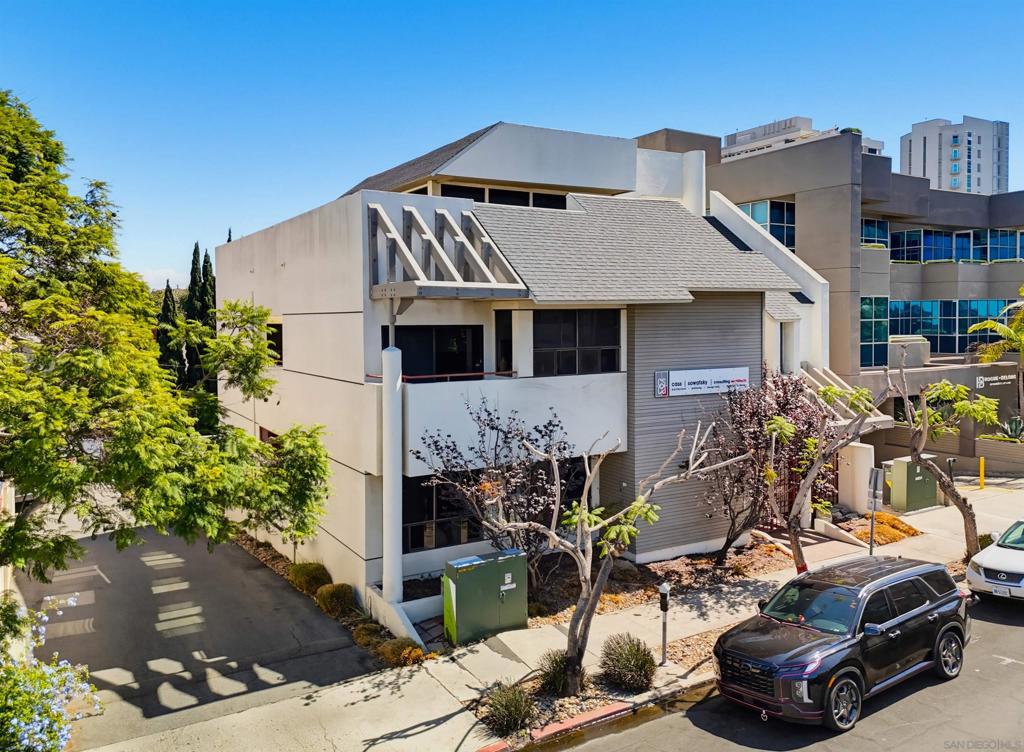 3569 Fifth Avenue Property Photo 1