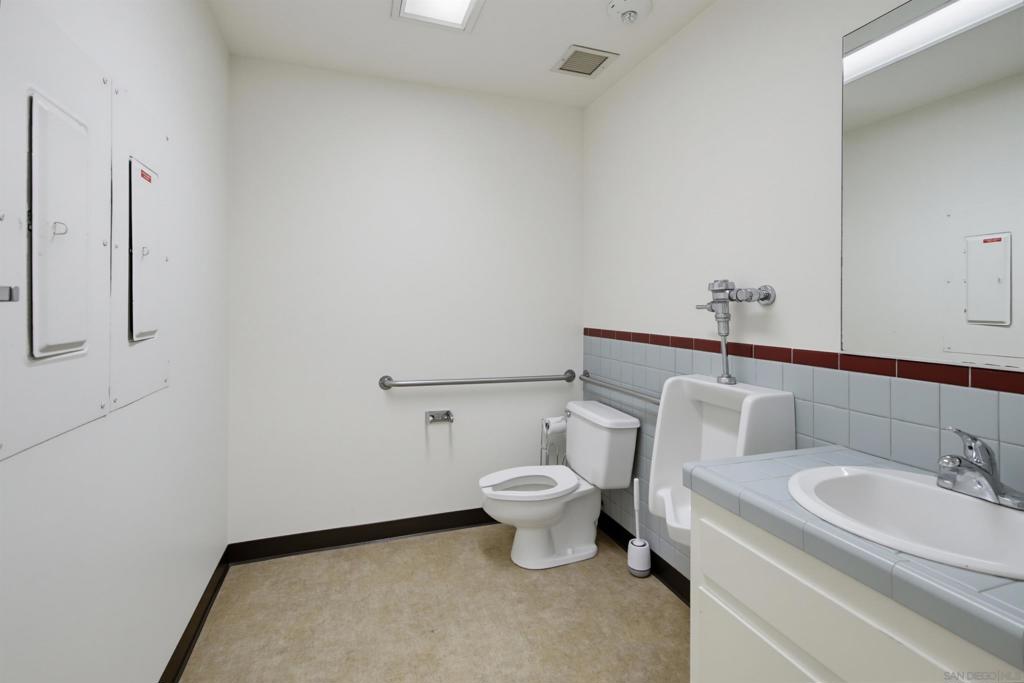 3569 Fifth Avenue Property Photo 44
