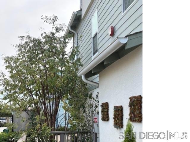 2675 Roosevelt St Property Photo 3