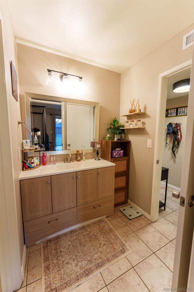 1527 Triton Pl Property Photo 12