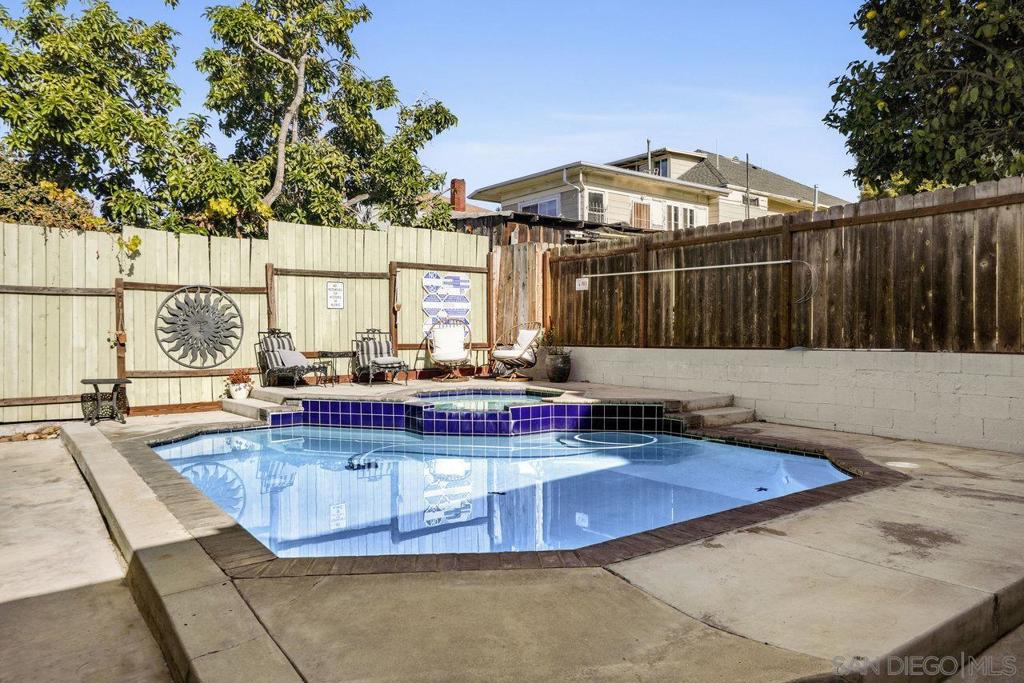 931 21st Property Photo 45