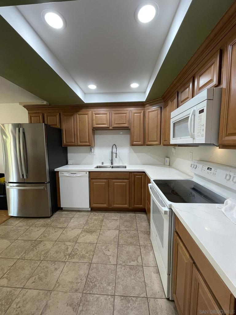260023635SD Property Photo 6