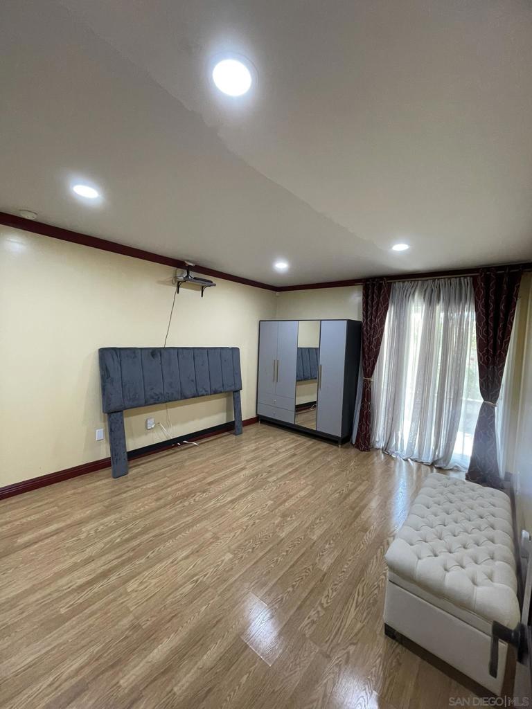 260023635SD Property Photo 19