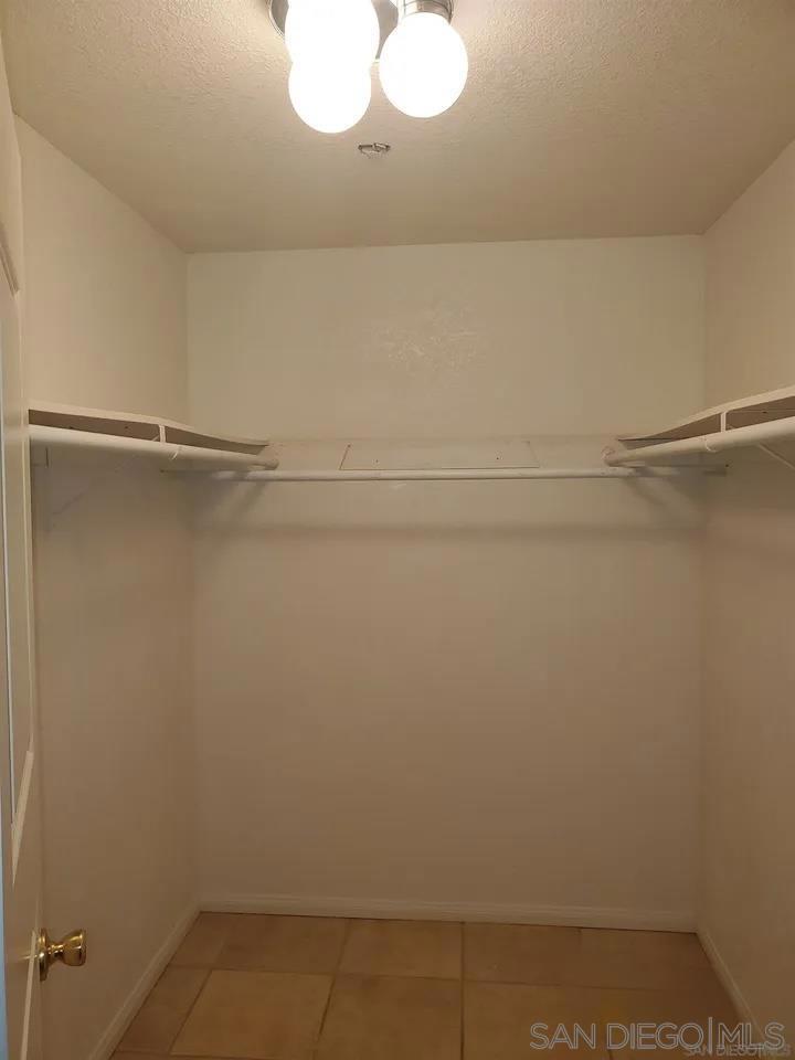 390 E Madison Ave D Property Photo 9