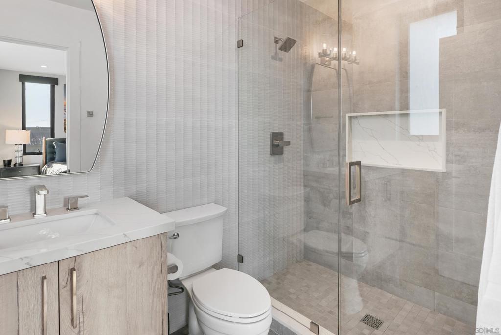 743 Glenview Property Photo 44