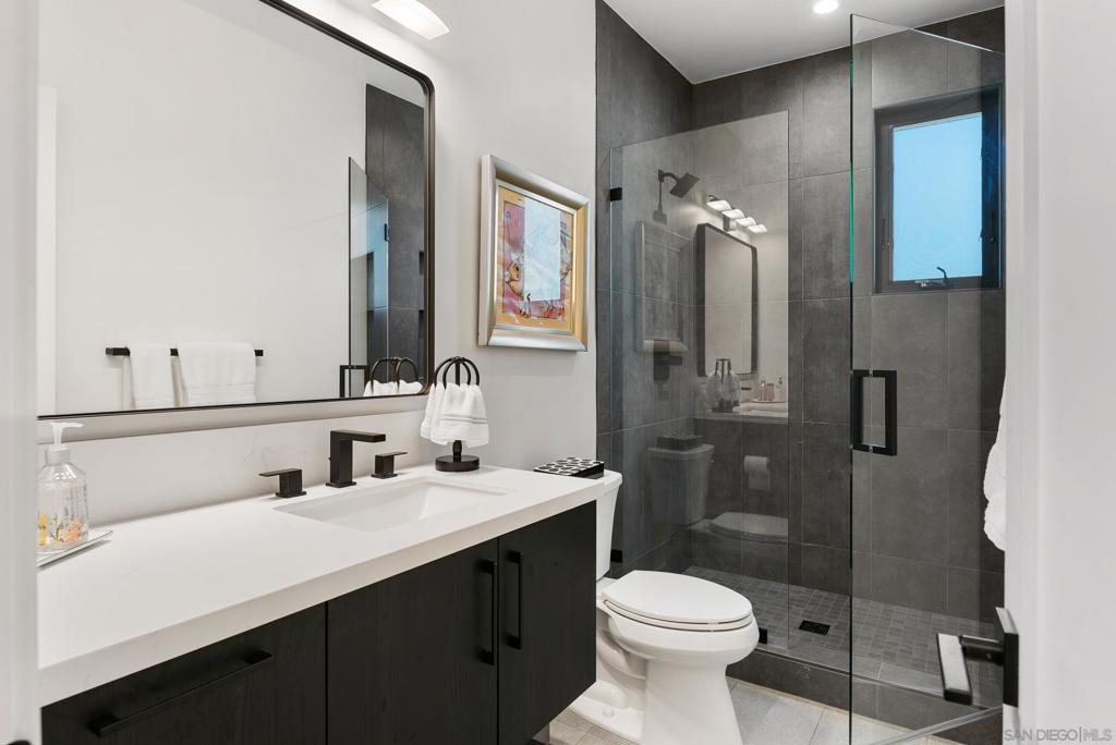 743 Glenview Property Photo 46