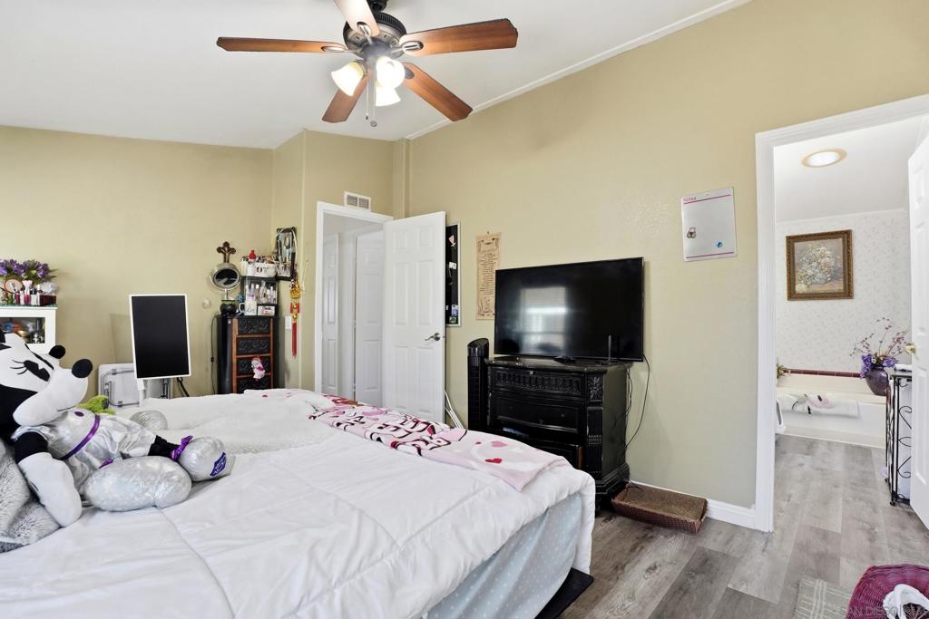 6460 Convoy Court Spc 150 Property Photo 18