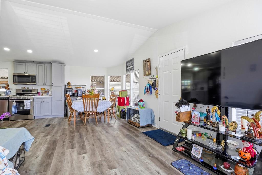6460 Convoy Court Spc 150 Property Photo 26