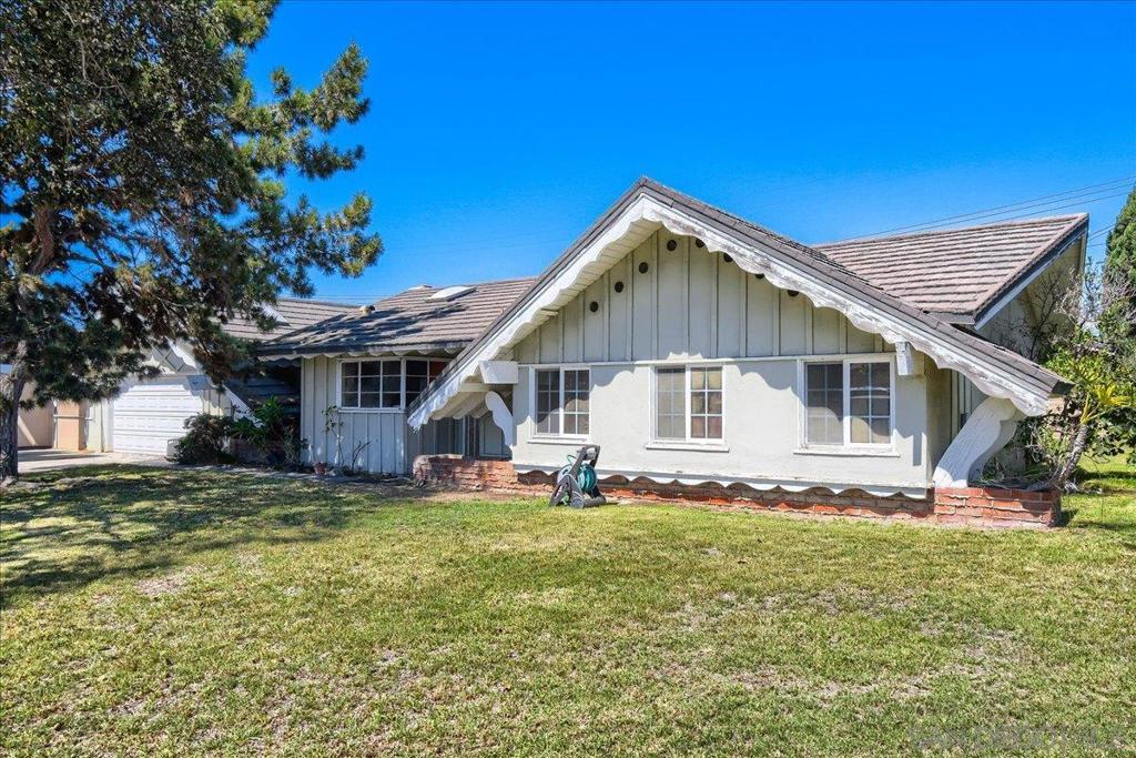 1809 W. Harriet Lane Property Photo 2