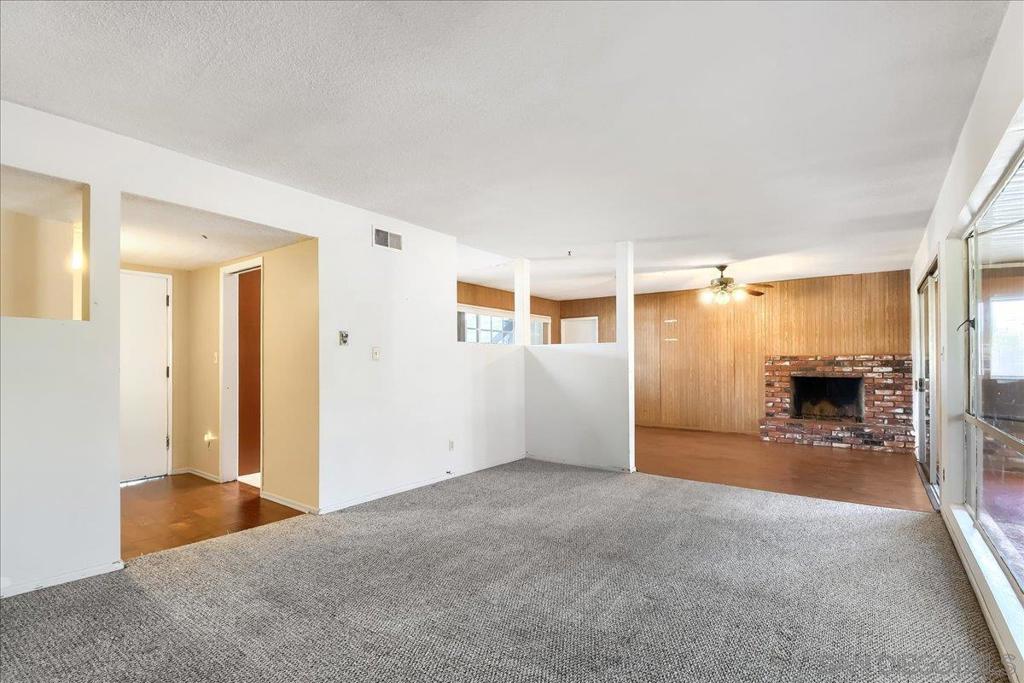 1809 W. Harriet Lane Property Photo 6