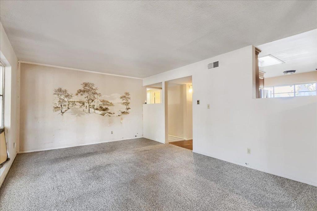 1809 W. Harriet Lane Property Photo 8