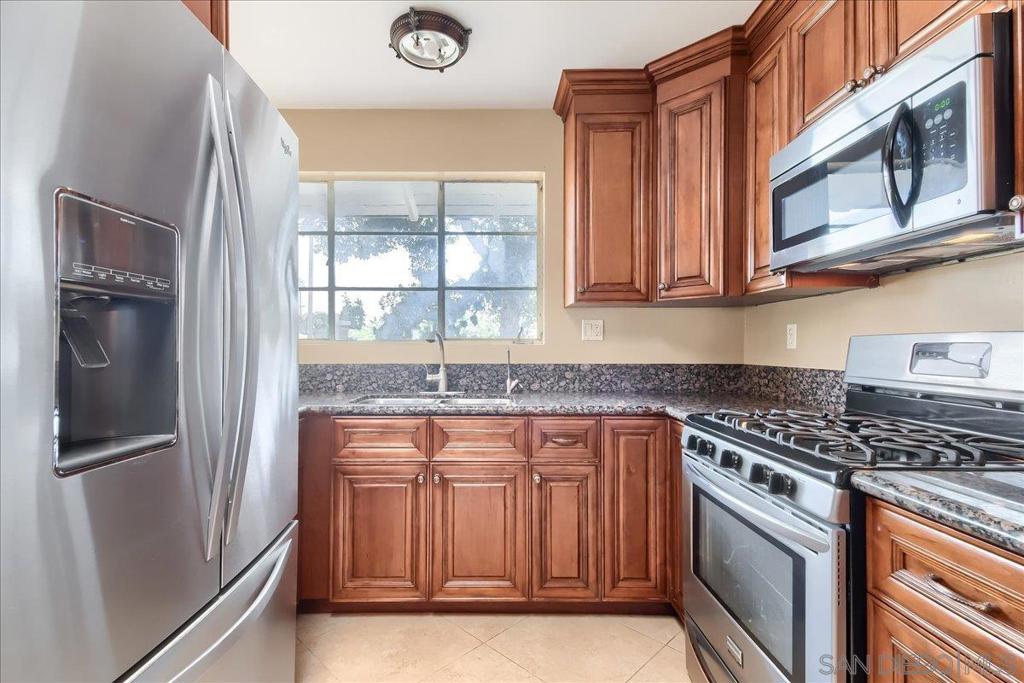 1809 W. Harriet Lane Property Photo 10