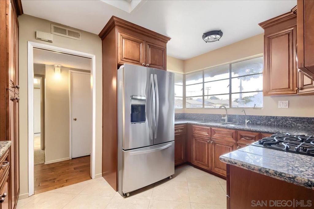 1809 W. Harriet Lane Property Photo 13