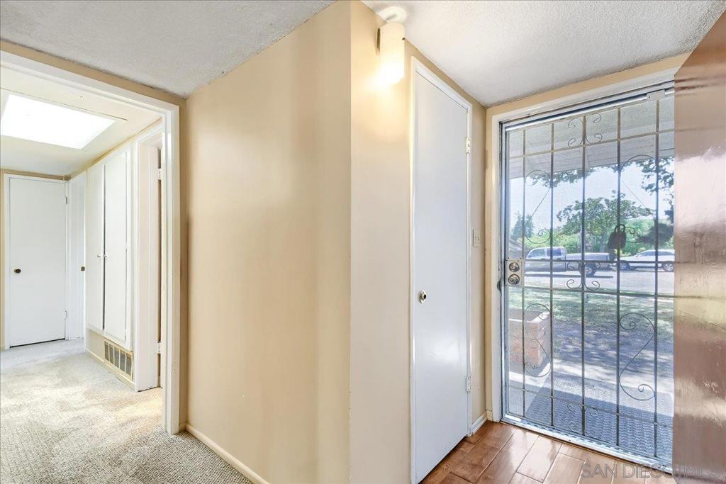 1809 W. Harriet Lane Property Photo 14