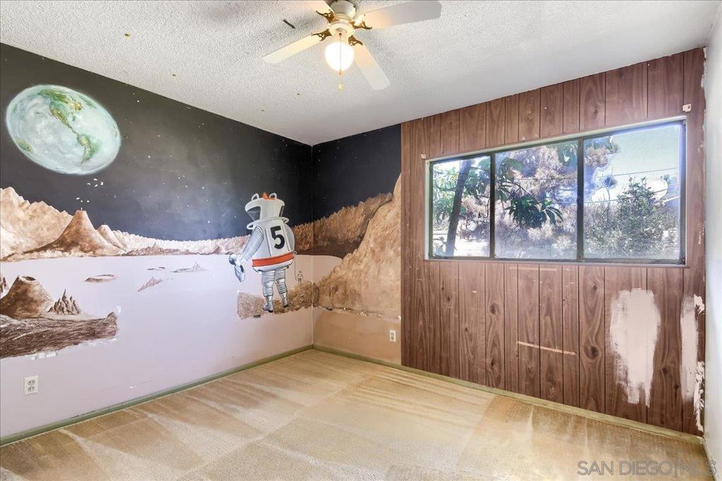 1809 W. Harriet Lane Property Photo 21