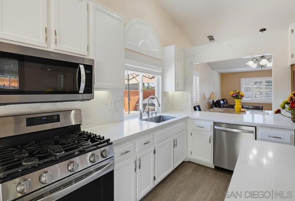 2420 Linda Property Photo 14