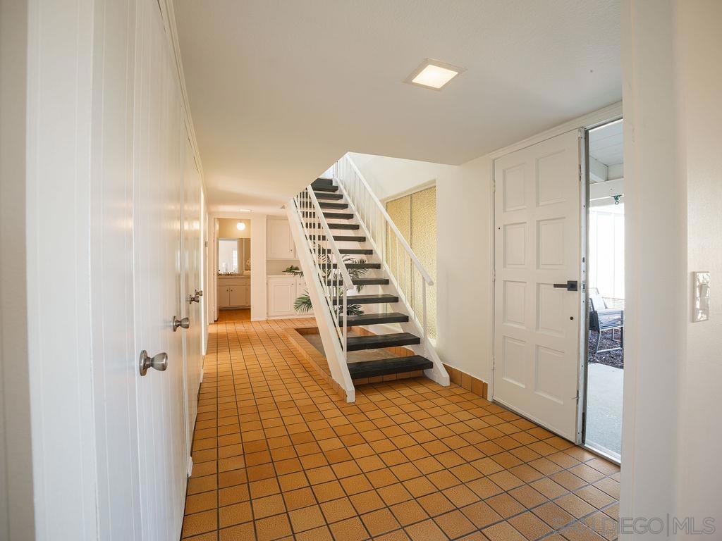 5596 Bloch St Property Photo 12