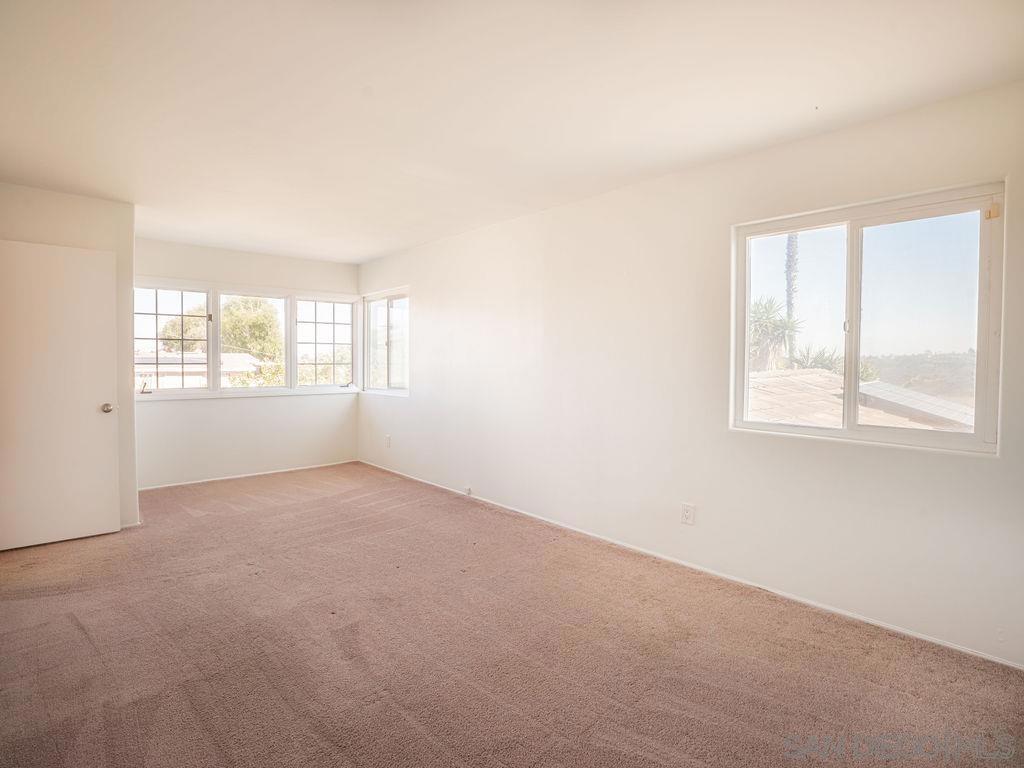 5596 Bloch St Property Photo 19