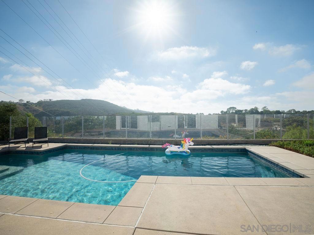5596 Bloch St Property Photo 27