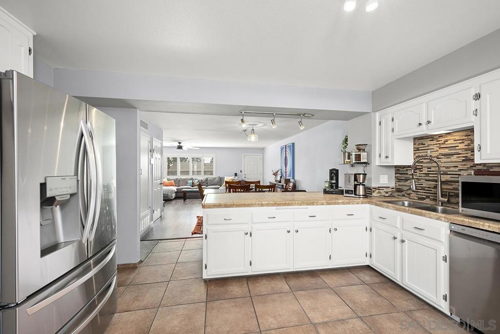 3716 Fairlindo Way Property Photo 11