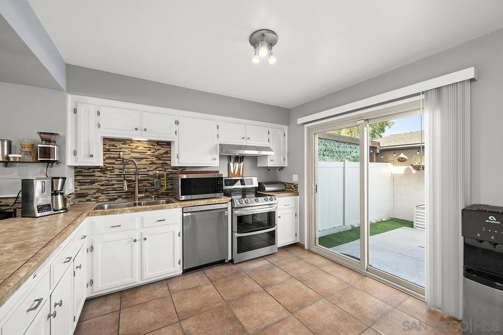 3716 Fairlindo Way Property Photo 12