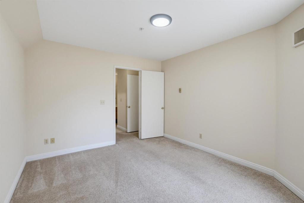 3550 Lebon Dr 6306 Property Photo 16