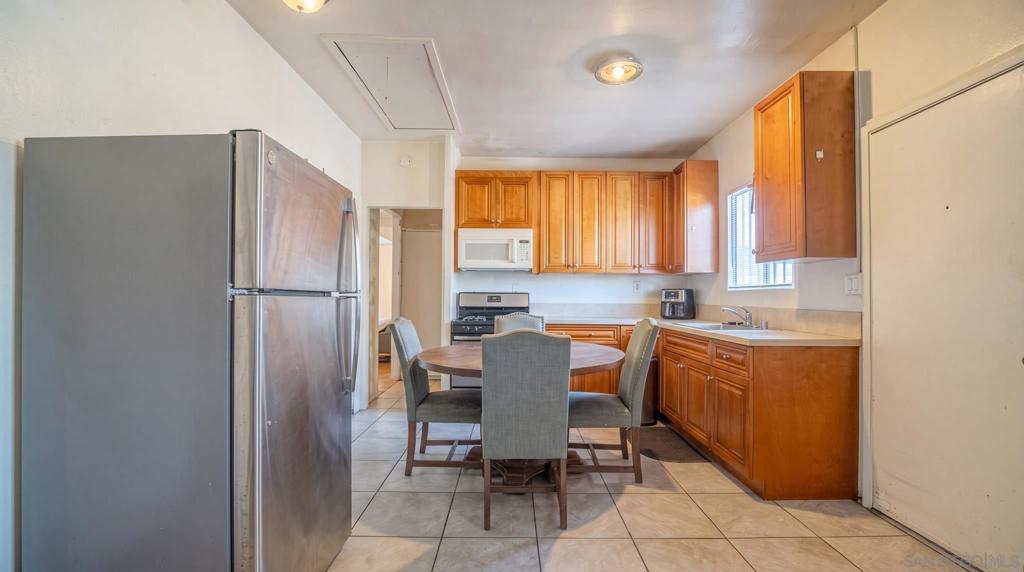 525 25th Property Photo 12