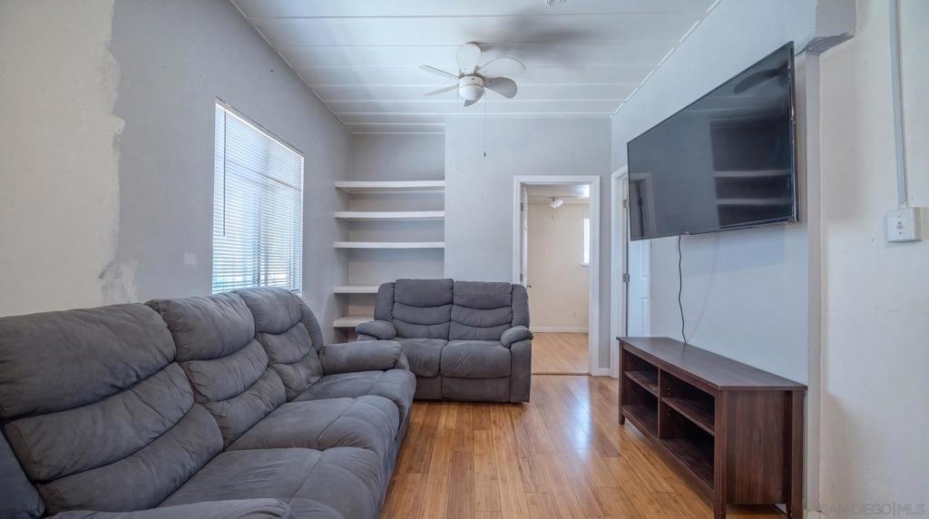 525 25th Property Photo 13