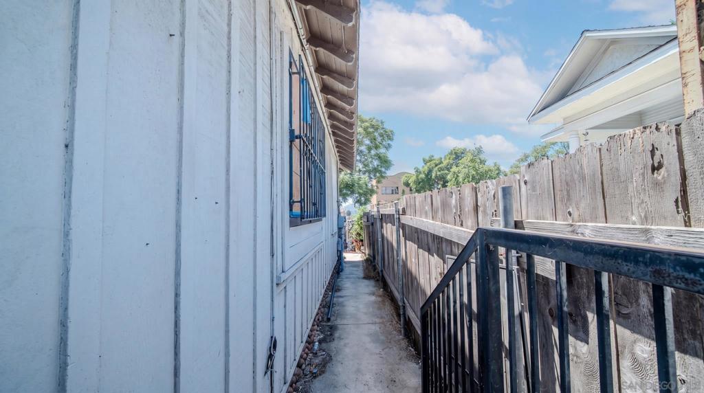 525 25th Property Photo 17