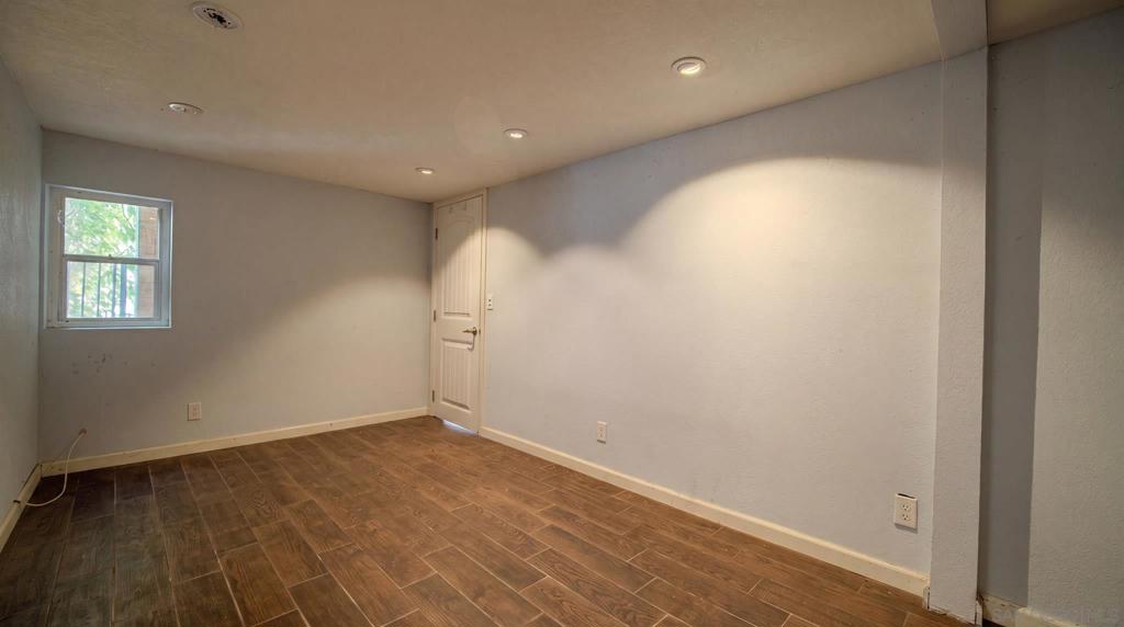 525 25th Property Photo 23
