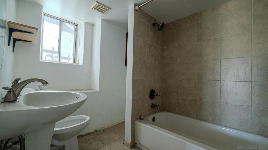525 25th Property Photo 24