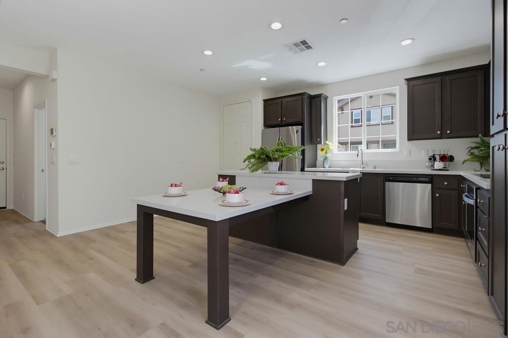 5444 Starlight Property Photo 4