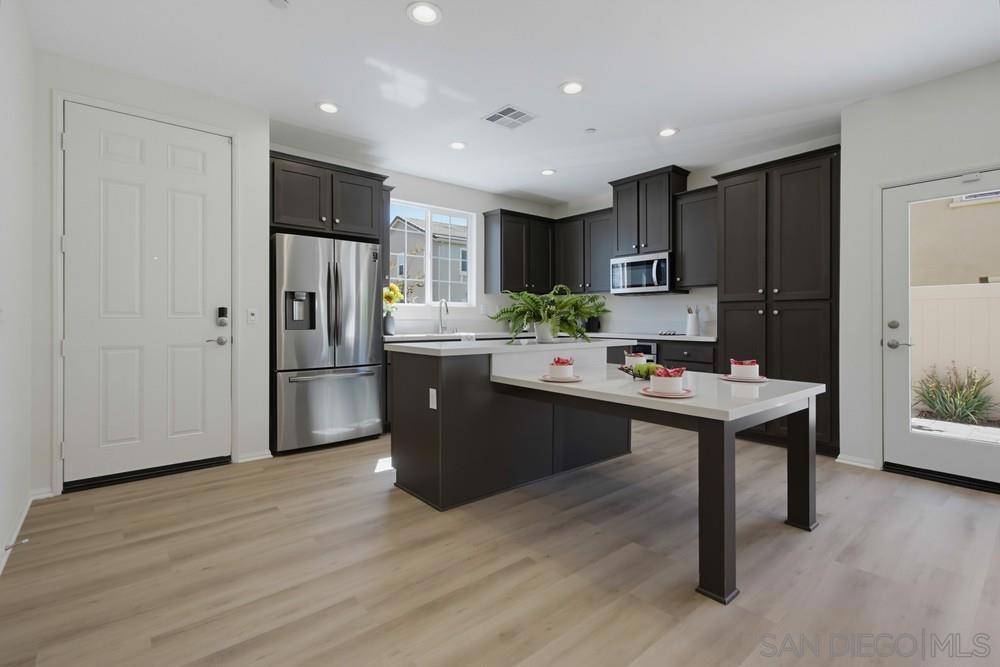 5444 Starlight Property Photo 6