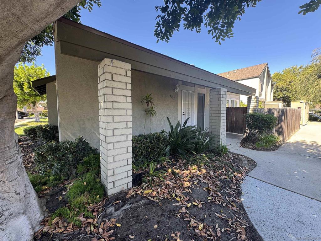 5037 La Cuenta Dr. Property Photo 1