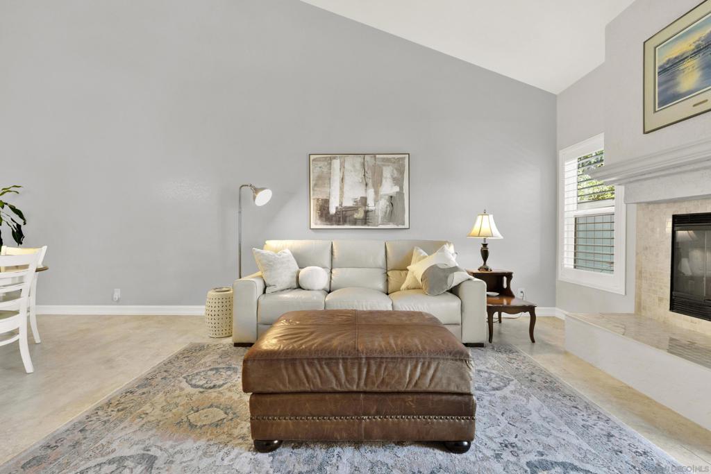 15636 Via Calanova Property Photo 12