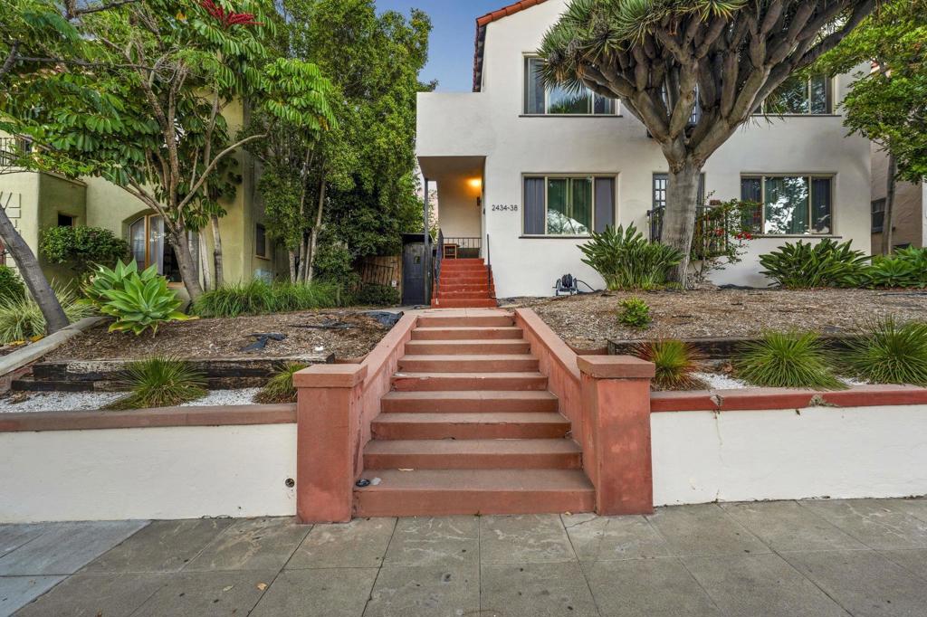 2434 2438 Broadway St. Property Photo 2