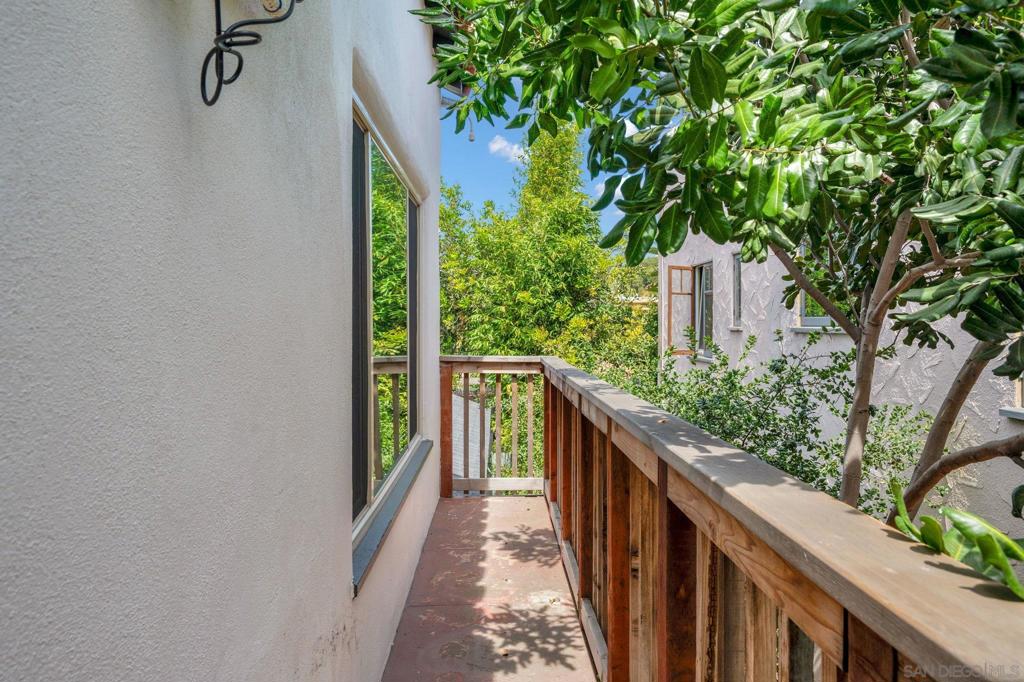 2434 2438 Broadway St. Property Photo 3