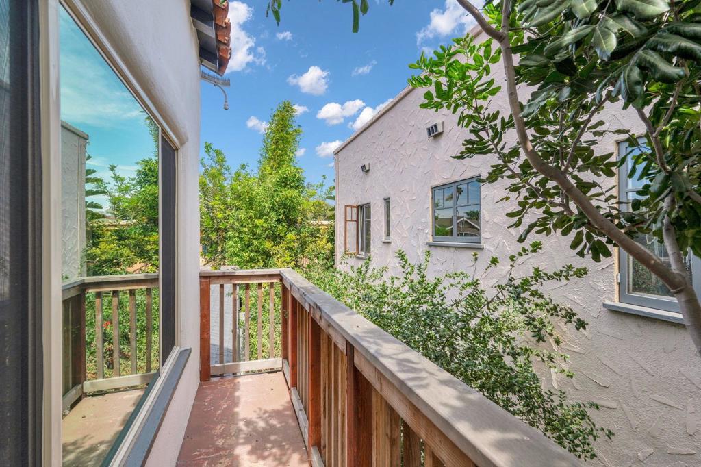 2434 2438 Broadway St. Property Photo 4