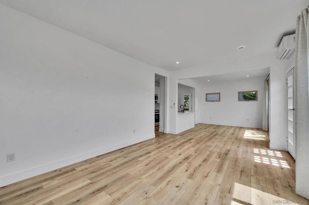 2434 2438 Broadway St. Property Photo 6