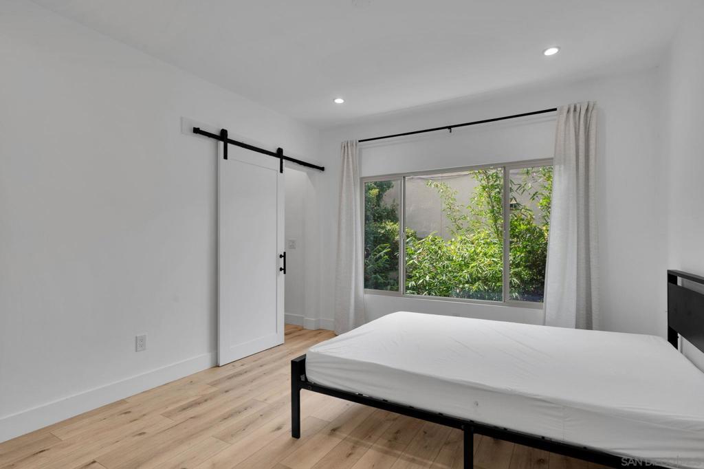 2434 2438 Broadway St. Property Photo 20