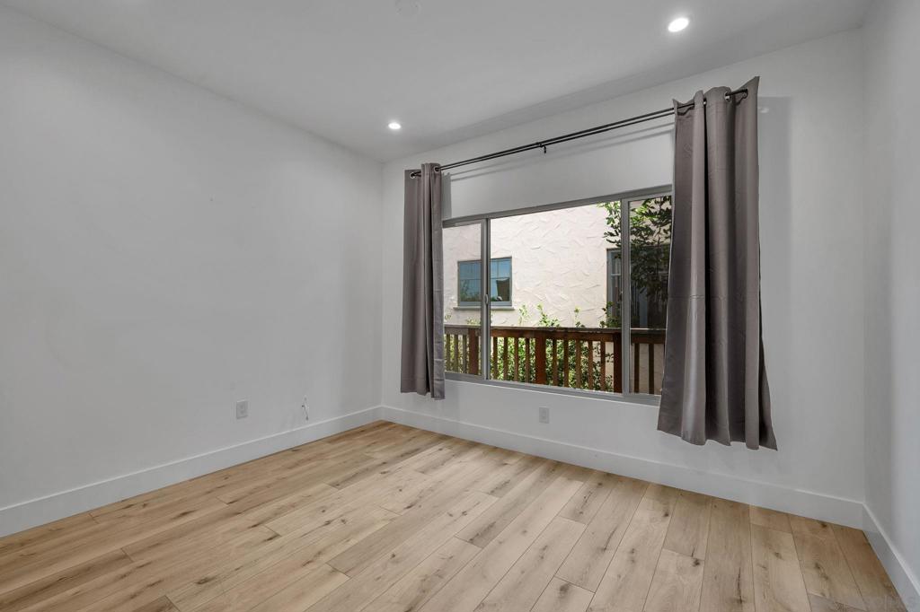 2434 2438 Broadway St. Property Photo 23