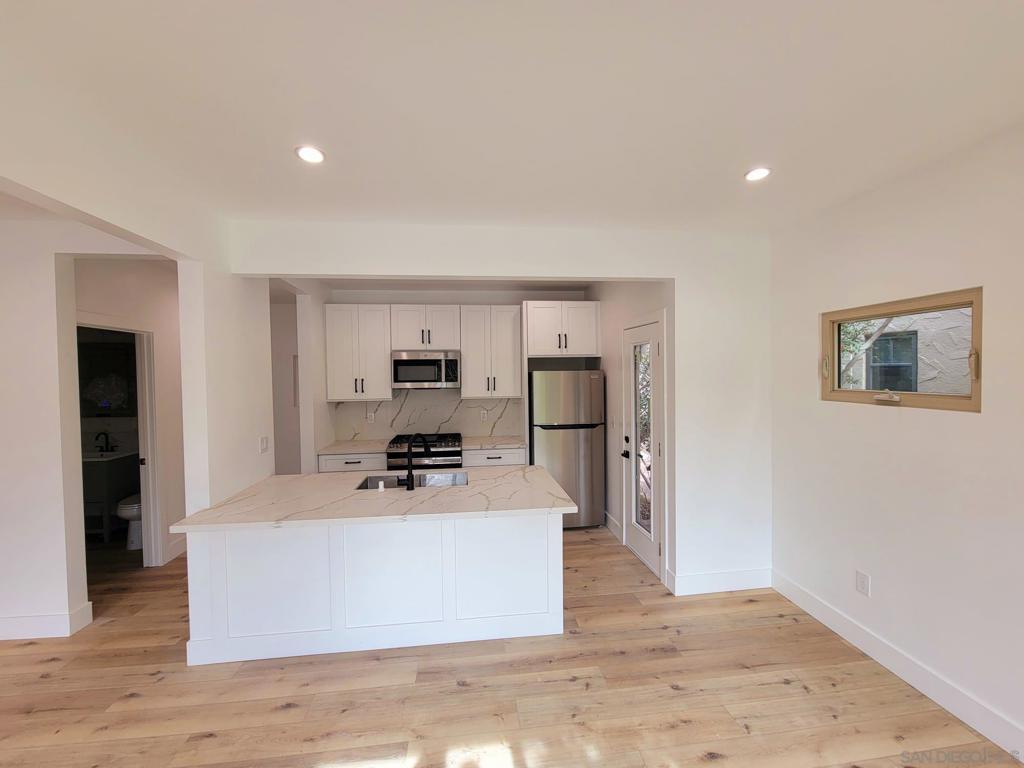 2434 2438 Broadway St. Property Photo 28