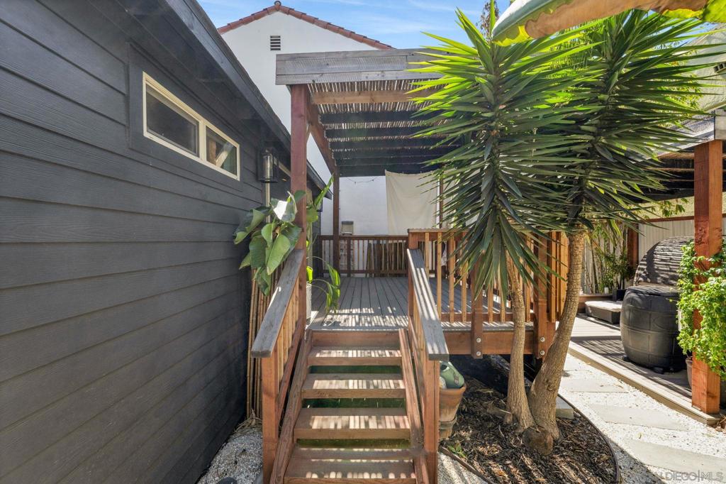 2434 2438 Broadway St. Property Photo 42